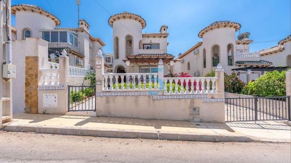 Частный шале на продаже в Casa o chalet en Blue Lagoon - Galán, San Miguel de Salinas, Сан-Мигель-де-Салинас thumbnail 3