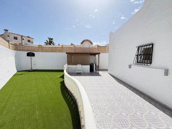 Chalet pareado en Calle Ibi, Blue Lagoon - Galán, San Miguel de Salinas photo 1