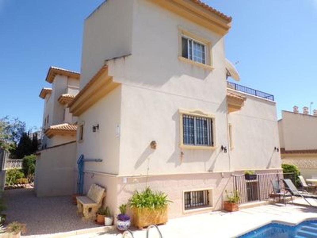 Venta de chalet independiente en Casa o chalet independiente en Centro, San Miguel de Salinas, San Miguel de Salinas
photo 2