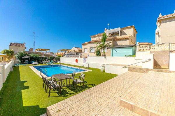 Частный шале на продаже в Casa o chalet independiente en Blue Lagoon - Galán, San Miguel de Salinas, Сан-Мигель-де-Салинас thumbnail 3
