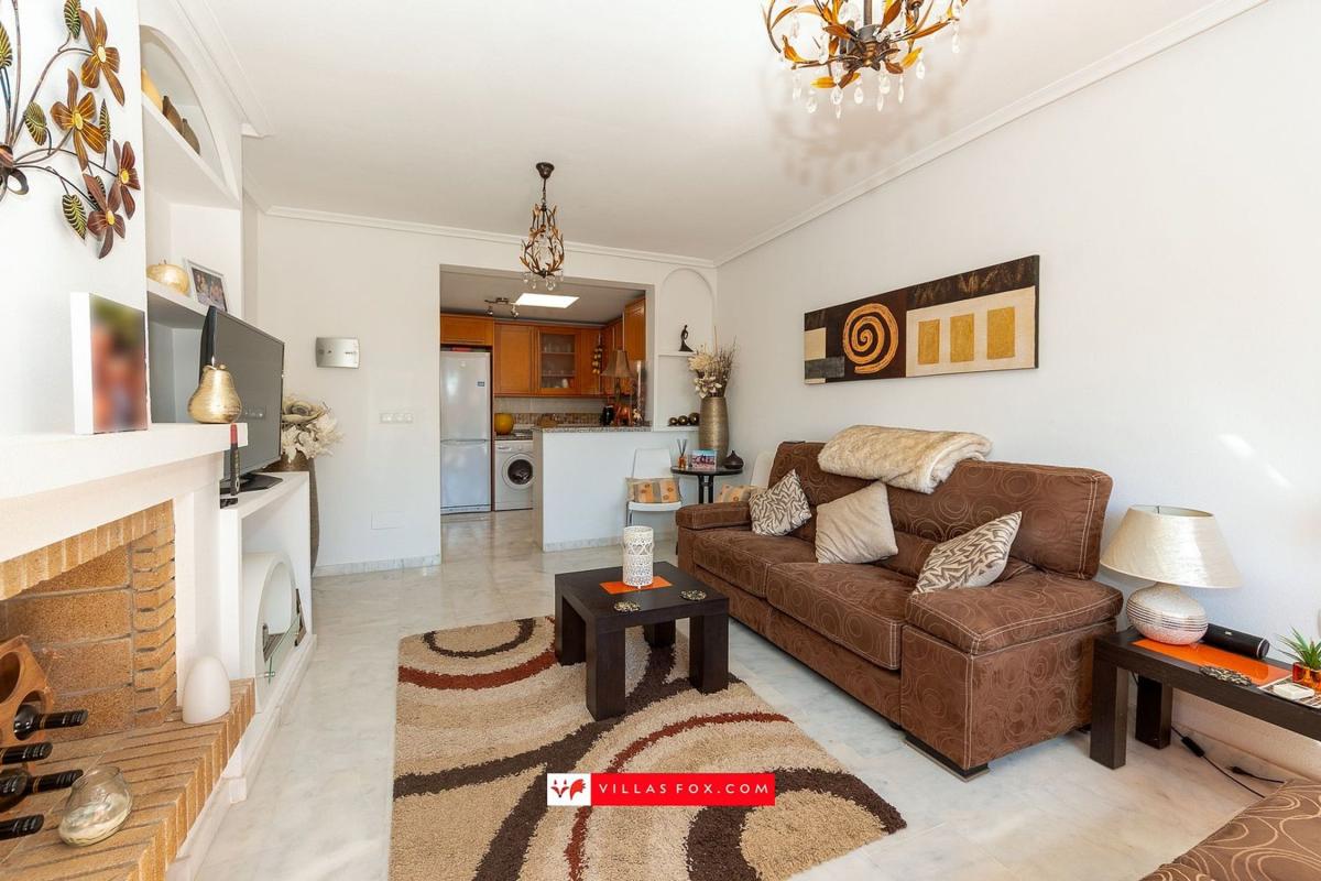 Sale of independent chalet in Chalet pareado en Calle los Hernandez, La Cañada - Los Alcores, San Miguel de Salinas, San Miguel de Salinas
photo 4