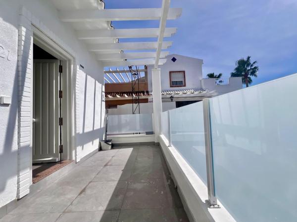Частный шале на продаже в Casa o chalet independiente en Blue Lagoon - Galán, San Miguel de Salinas, Сан-Мигель-де-Салинас thumbnail 2