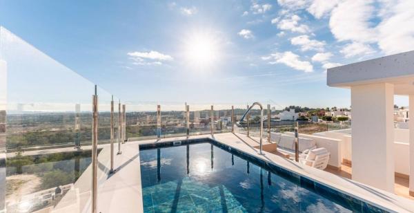 Частный шале на продаже в Casa o chalet independiente en Calle los Hernandez, 9, La Cañada - Los Alcores, San Miguel de Salinas, Сан-Мигель-де-Салинас thumbnail 2