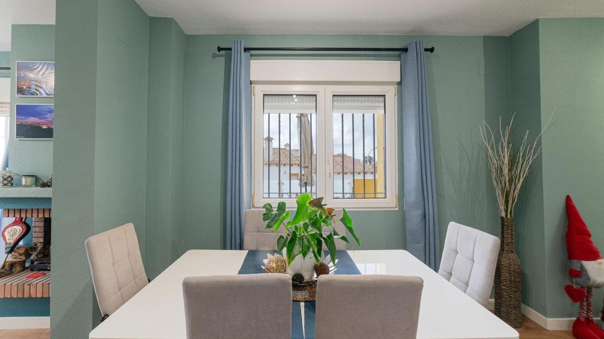 Sprzedaż niezależnego domku jednorodzinnego w Casa o chalet independiente en Calle Marbella, 68, Blue Lagoon - Galán, San Miguel de Salinas, San Miguel de Salinas photo 5