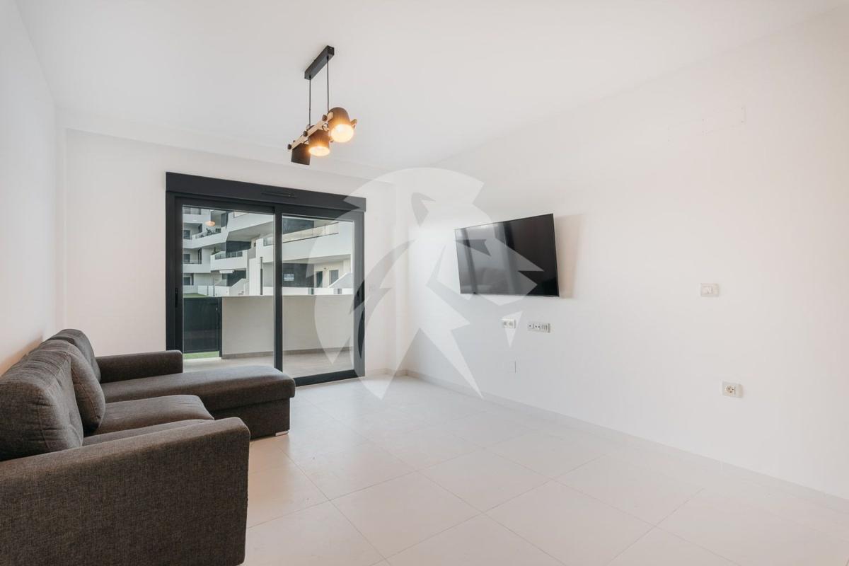 Sale of apartment in Piso en Calle Verdi, Centro, San Miguel de Salinas, San Miguel de Salinas
 photo 4