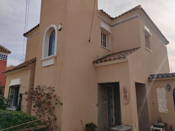 Частный шале на продаже в  Casa o chalet independiente en Calle Mijas, 22, Blue Lagoon - Galán, San Miguel de Salinas, Сан-Мигель-де-Салинас photo 2