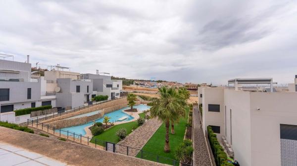 Sale of flat in Piso en La Cañada - Los Alcores, San Miguel de Salinas, San Miguel de Salinas
photo 1