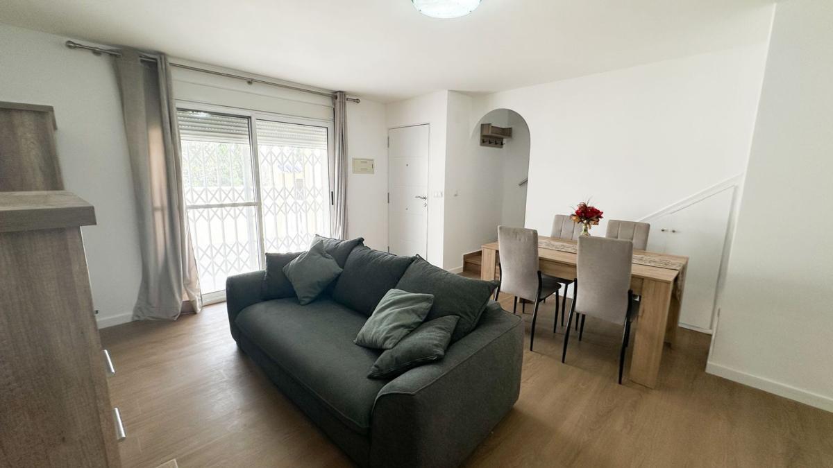 Продажа отдельного шале в Casa o chalet independiente en Calle el Pedrero, 31, Blue Lagoon - Galán, San Miguel de Salinas, Сан-Мигель-де-Салинас photo 1