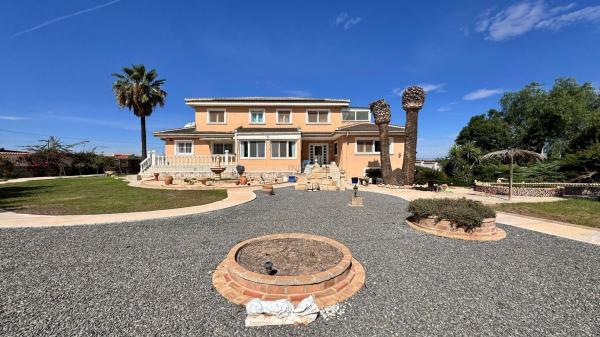 Chalet wolnostojący na sprzedaż w Casa o chalet en Centro, San Miguel de Salinas, San Miguel de Salinas photo 1