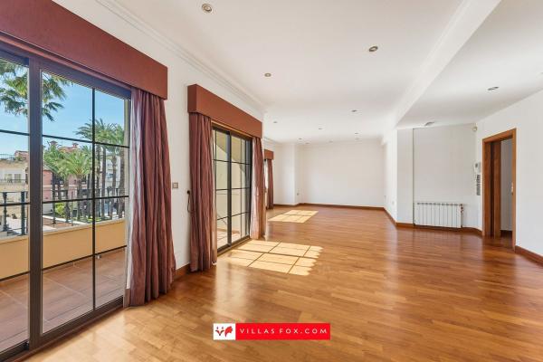 Venta de piso en Piso en Plaza Juan Carlos I, Centro, San Miguel de Salinas, San Miguel de Salinas
 photo 4