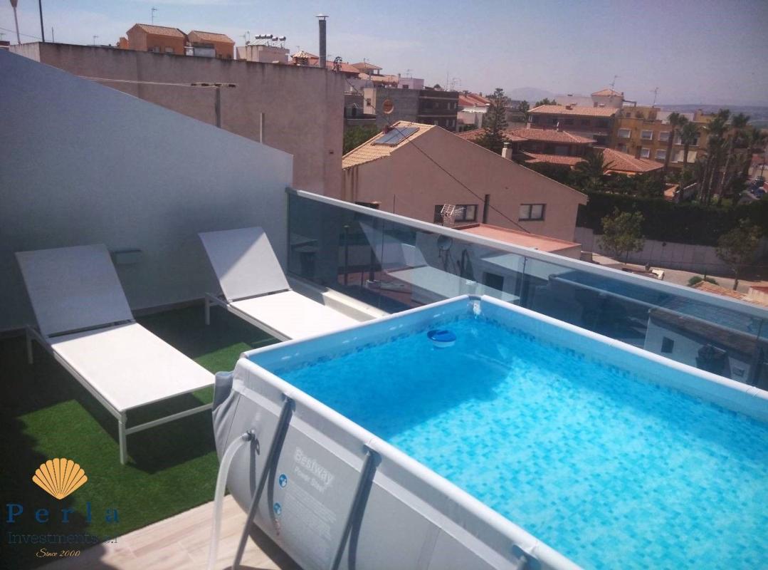 Sale of independent chalet in Chalet pareado en Calle Gabriel Miró, Centro, San Miguel de Salinas, San Miguel de Salinas
photo 2