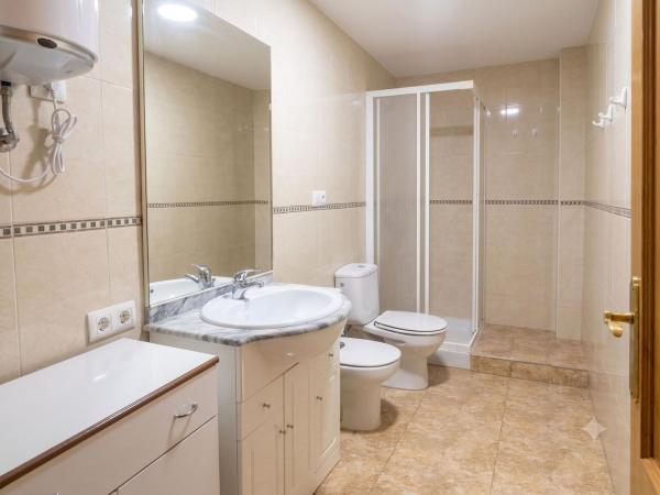 Chalet adosado en venta en  Chalet adosado en Pinoso , Pinoso photo 4