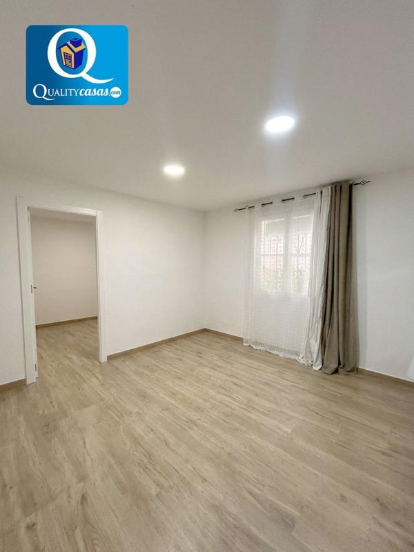 Venta de piso en Piso en Juan XXIII, Alicante / Alacant, Alicante / Alacant
photo 3