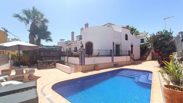 Chalet wolnostojący na sprzedaż w  Casa o chalet en Calle Alicante, Algorfa, Algorfa photo 1