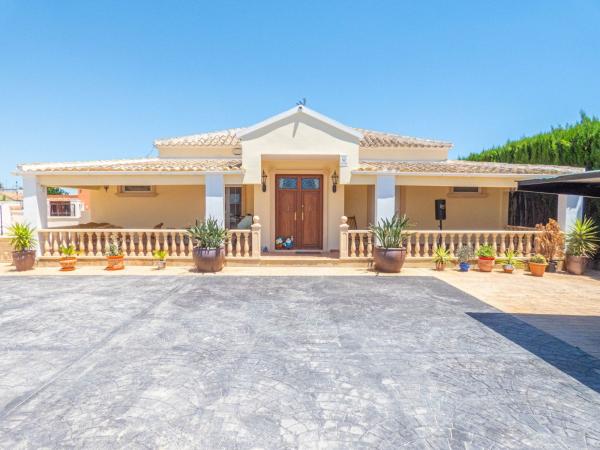 Частный шале на продаже в Casa o chalet en Partida Heredades, Almoradí, Алморади photo 1