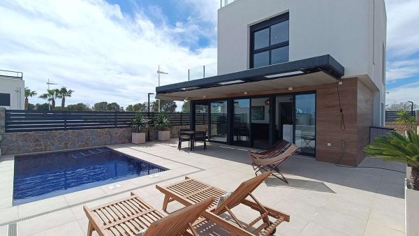 Independent chalet for sale in Casa o chalet en Calle San Miguel, Algorfa, Algorfa
 photo 2