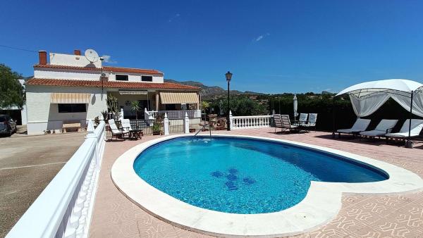 Chalet independiente en venta en Casa o chalet en Partida Barrosa, Crevillente, Crevillente
 photo 2