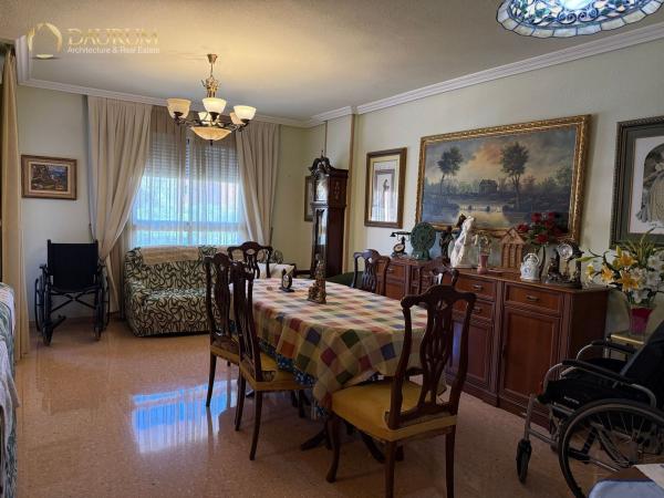 Sale of flat in Piso en Plaza d'Amèrica, Campoamor, Alicante / Alacant, Alicante
thumbnail 2