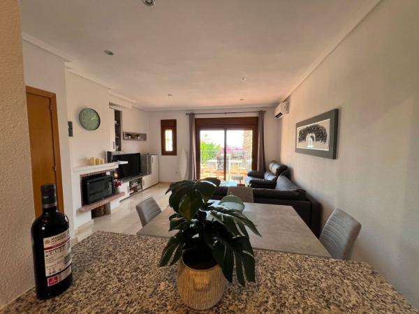Четырехквартирный дом на продажу на  Chalet adosado en Urbanización La Finca Golf s/n, Algorfa , Алгорфа photo 4
