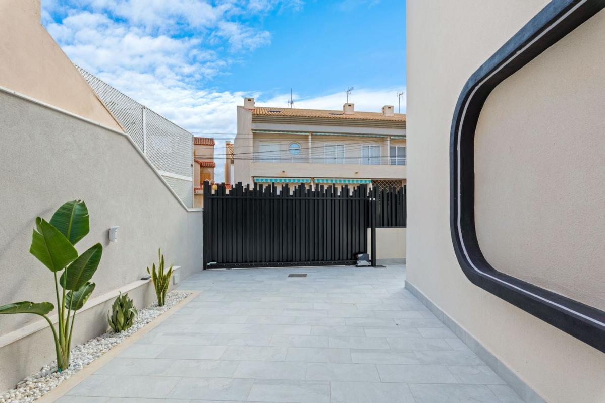 Sale of independent chalet in Casa o chalet independiente en Avenida de las Villas, Torre de la Horadada, Pilar de la Horadada, Pilar de la Horadada
 photo 5