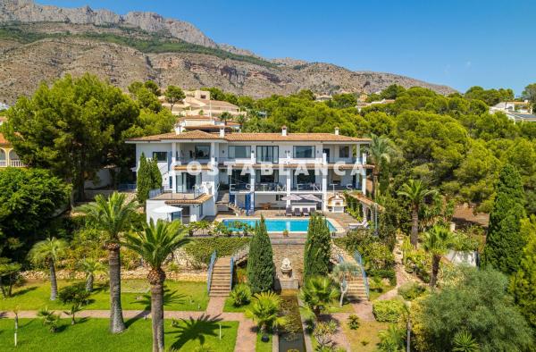 Частный шале на продаже в  Casa o chalet en Calle Romero, Altea la Vella, Altea, Алтея photo 1
