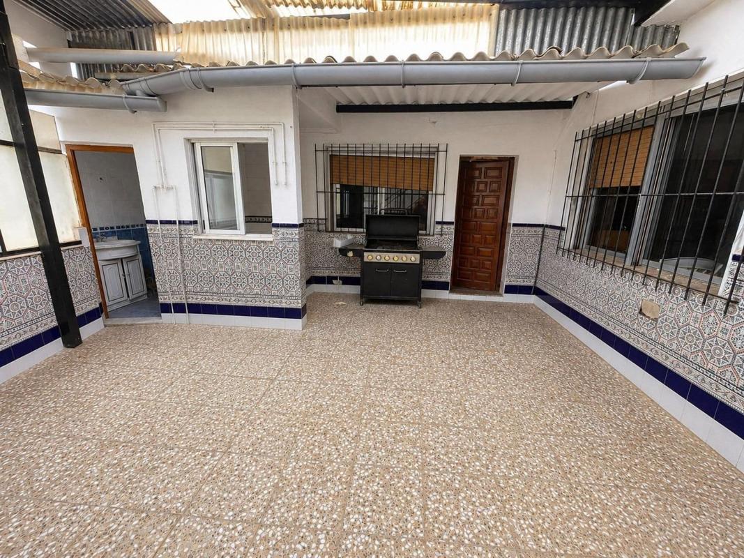 Sprzedaż niezależnego domku jednorodzinnego w  Casa o chalet independiente en Calle Vega Baja, 3, Redovan, Redovan photo 2