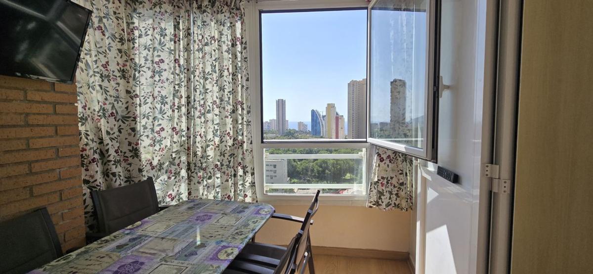Venta de piso en Piso en Presidente Adolfo Suarez, 18, Pueblo Poniente, Benidorm, Benidorm
photo 3