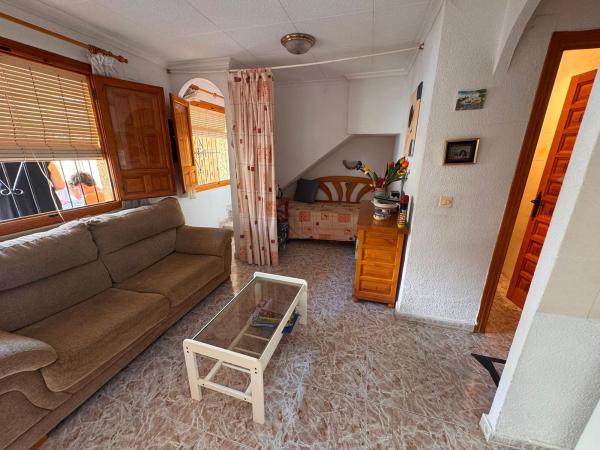 Chalet adosado en venta en Chalet adosado en San Fulgencio , San Fulgencio thumbnail 2