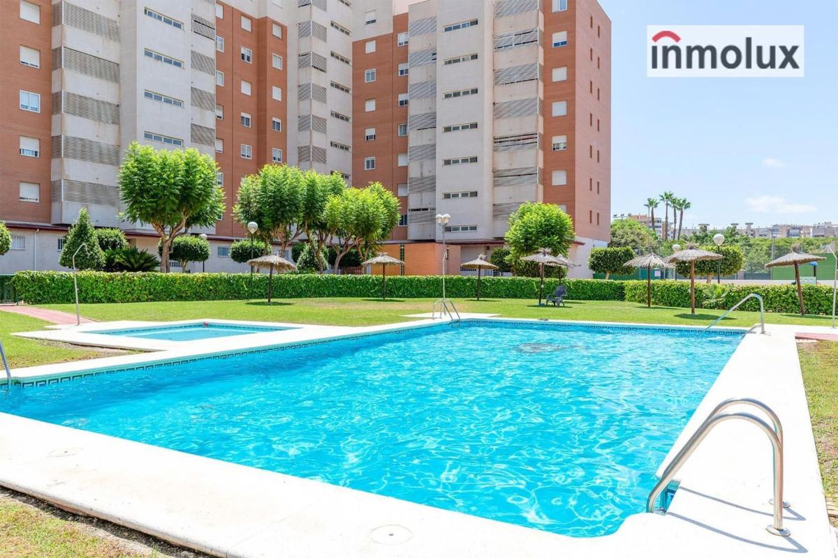 Продажа квартиры на Piso en Calle Maruja Pastor, 2, Playa de San Juan, Alicante / Alacant, Аликанте / Алакант
photo 2
