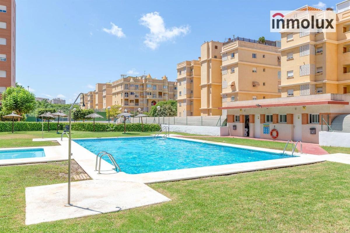 Продажа квартиры на Piso en Calle Maruja Pastor, 2, Playa de San Juan, Alicante / Alacant, Аликанте / Алакант
photo 3
