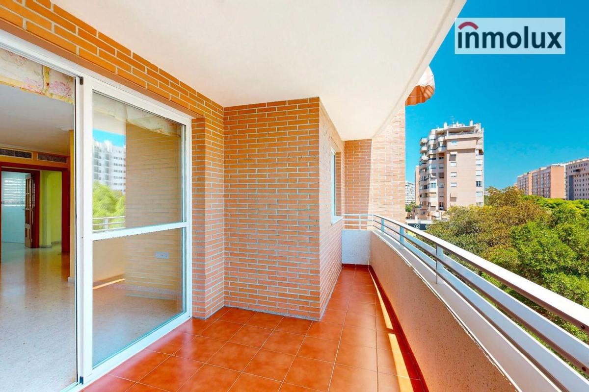 Продажа квартиры на Piso en Calle Maruja Pastor, 2, Playa de San Juan, Alicante / Alacant, Аликанте / Алакант
photo 4