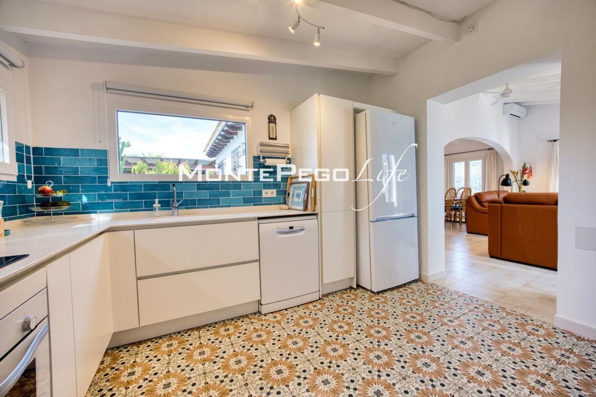 Продажа отдельного шале в Casa o chalet independiente en Devesses - Monte Pego, Denia, Дения photo 3