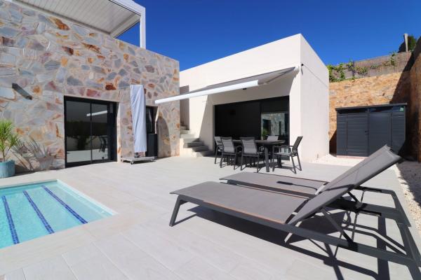 Chalet independiente en venta en Casa o chalet independiente en Calle Benijofar, Algorfa, Algorfa
 photo 4