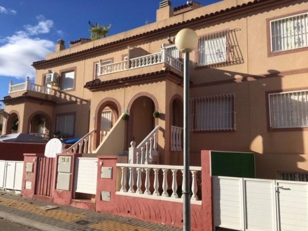 Chalet adosado en Monforte del Cid photo 1