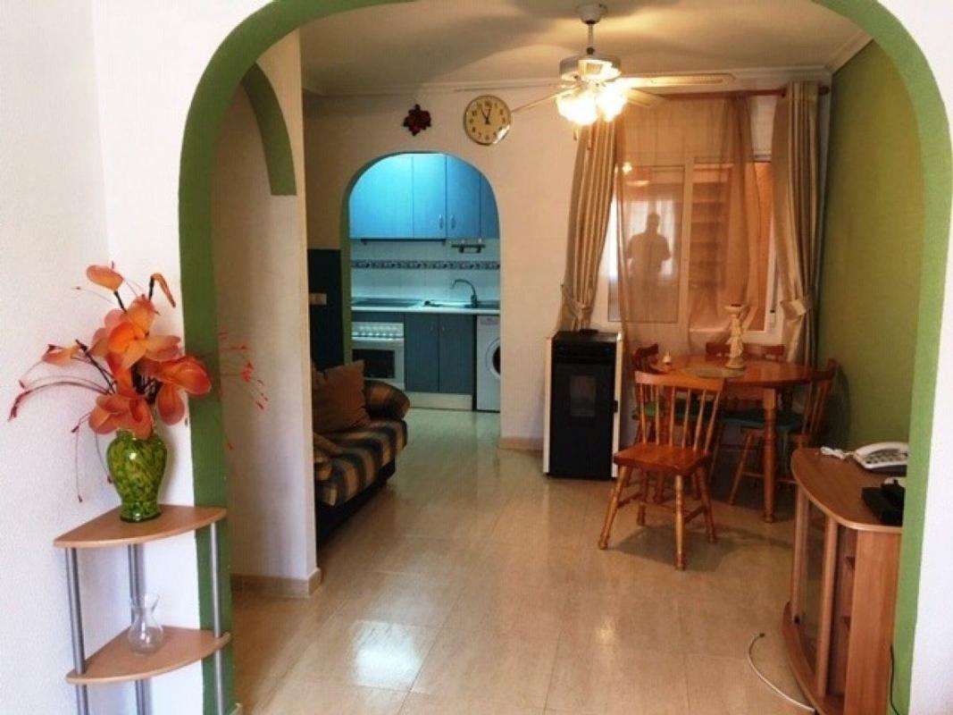 Sprzedaż niezależnego domku jednorodzinnego w Chalet adosado en Monforte del Cid, Monforte del Cid photo 3