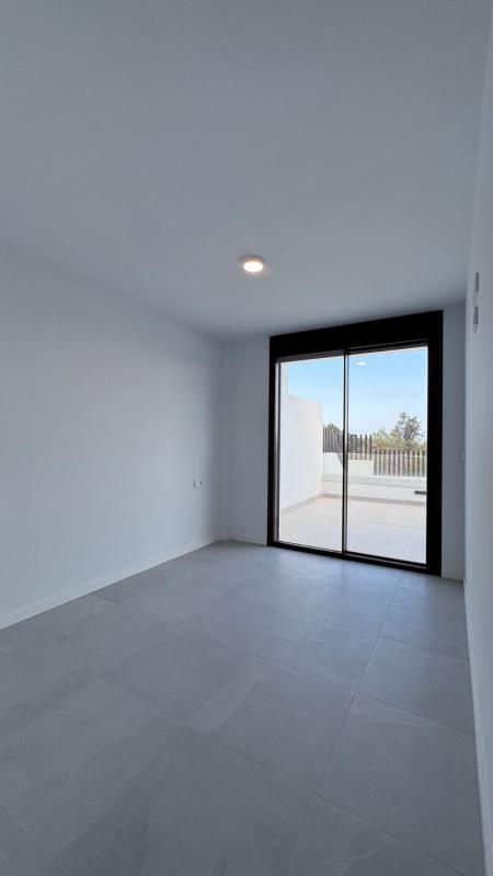 Sale of townhouse in Chalet adosado en Calle de Cuba, 2, Balcón de Finestrat-Terra Marina, Finestrat , Finestrat photo 2