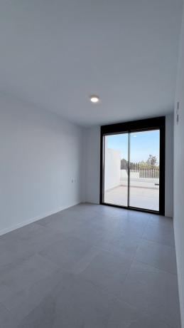 Chalet adosado en Calle de Cuba, 2, Balcón de Finestrat-Terra Marina, Finestrat photo 2