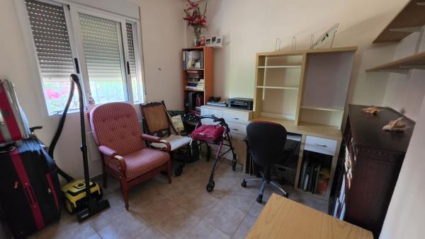 Частный шале на продаже в  Casa o chalet independiente en Urbanizaciones, Guardamar del Segura, Гуардамар-дель-Сегура photo 4