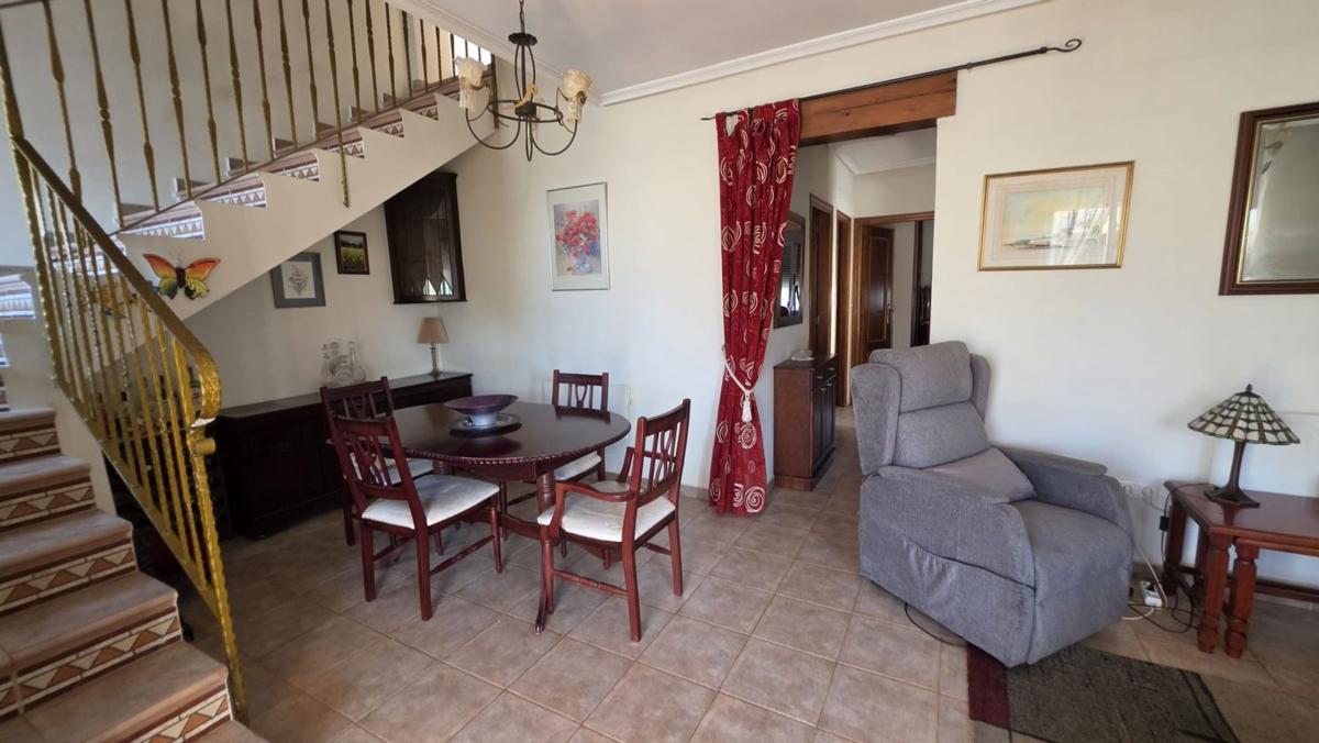 Sprzedaż niezależnego domku jednorodzinnego w Casa o chalet independiente en Urbanizaciones, Guardamar del Segura, Guardamar del Segura photo 5