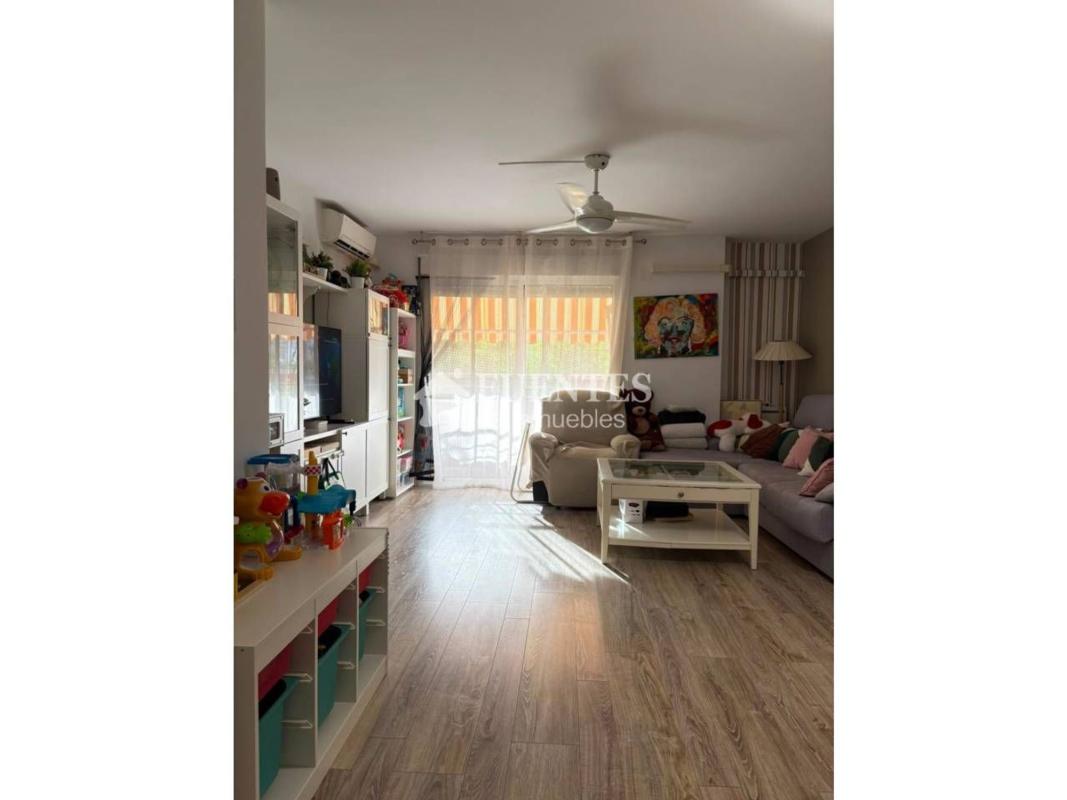 Продажа квартиры на Piso en Calle Deportista Navarro Olcina, Garbinet - Parque de las Avenidas, Alicante / Alacant, Аликанте / Алакант
photo 2