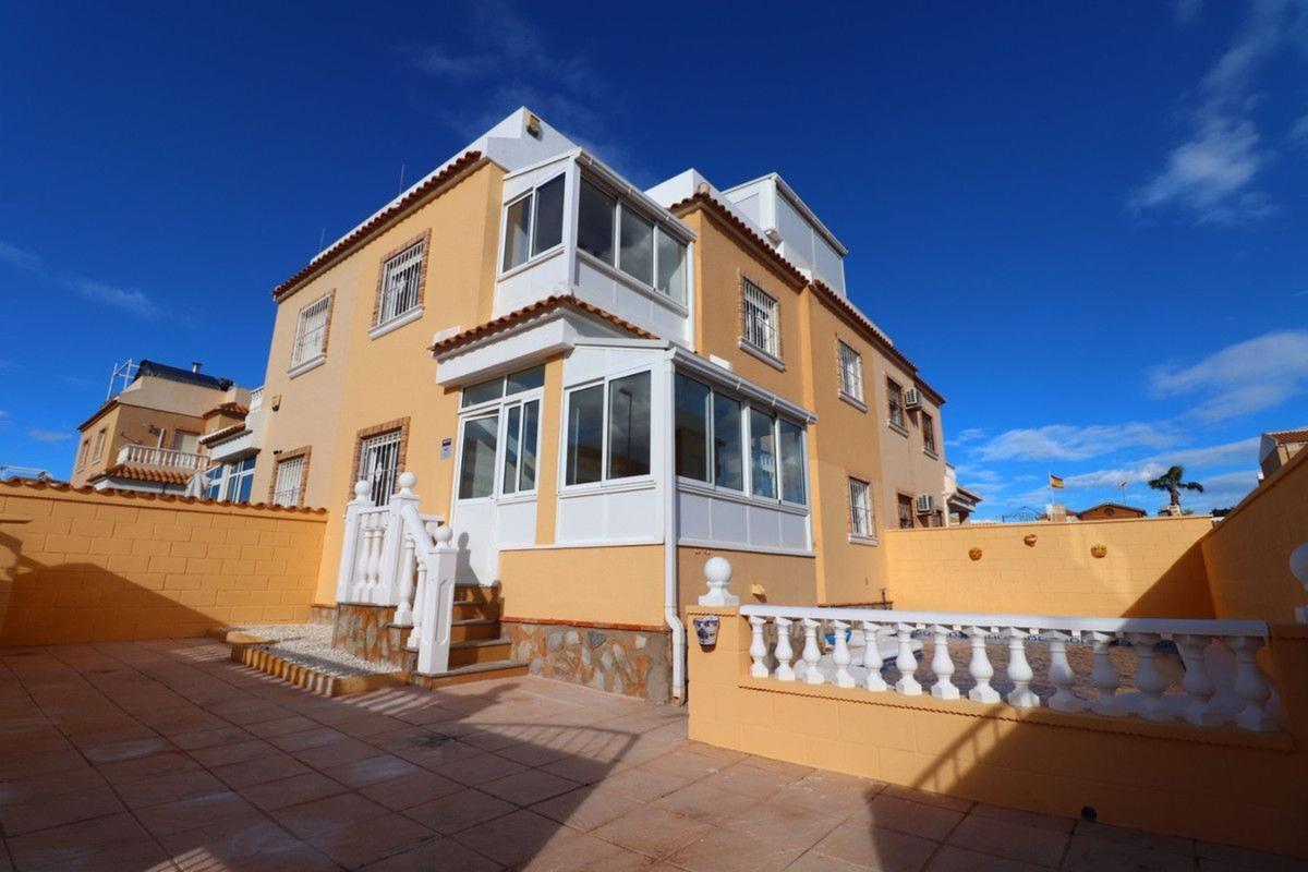 Sale of independent chalet in Casa o chalet independiente en Centro de la Ciudad Quesada, Rojales, Rojales
photo 1