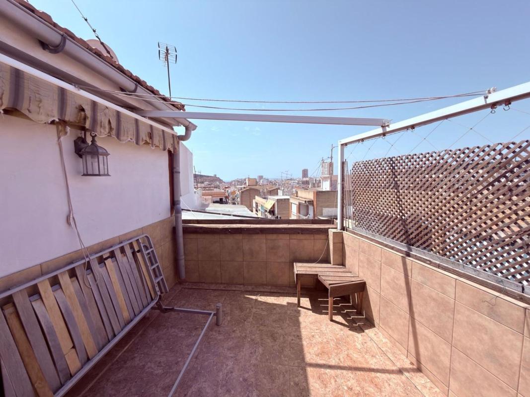 Venta de piso en Piso en Calle Sevilla, Carolinas Bajas, Alicante / Alacant, Alicante / Alacant
 photo 3