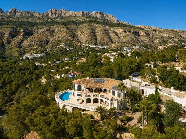 Chalet wolnostojący na sprzedaż w  Casa o chalet en Altea la Vella, Altea, Altea photo 1