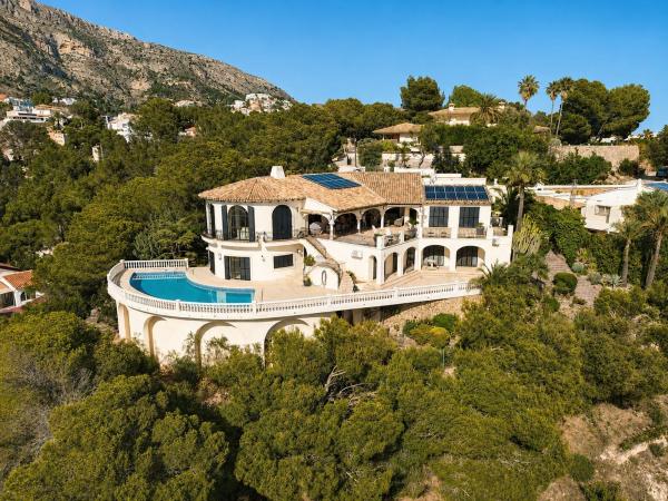 Chalet wolnostojący na sprzedaż w  Casa o chalet en Altea la Vella, Altea, Altea photo 2