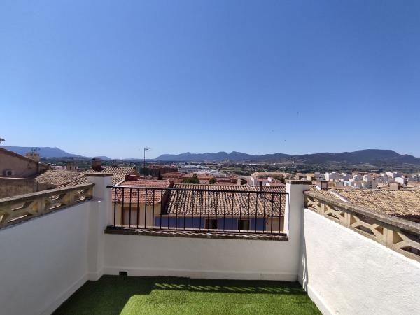Chalet adosado en venta en Chalet adosado en Calle Doctor Salcedo, 22, Onil , Onil thumbnail 2