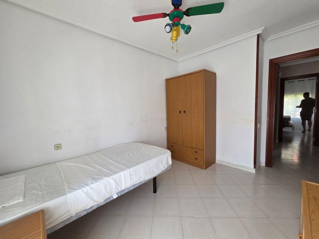 Sale of apartment in Piso en Calle Benimantell, Juan XXIII, Alicante / Alacant, Alicante
photo 5