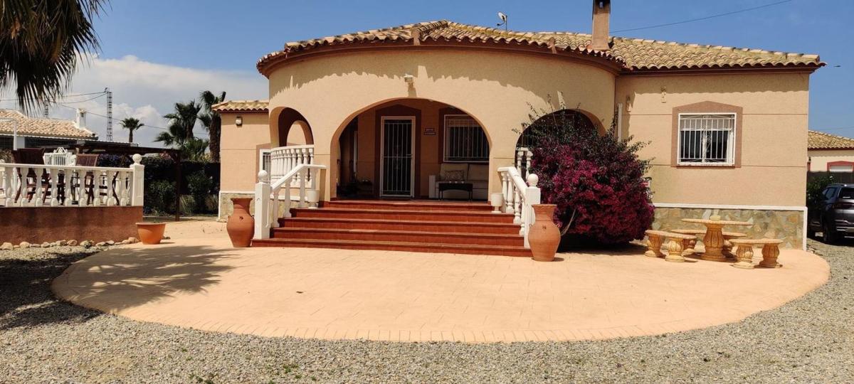 Propiedades en venta y alquiler en España photo 2