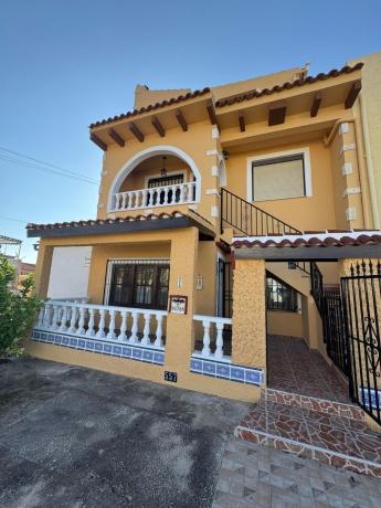 Chalet adosado en Calle Andalucía, 70, San Fulgencio photo 2