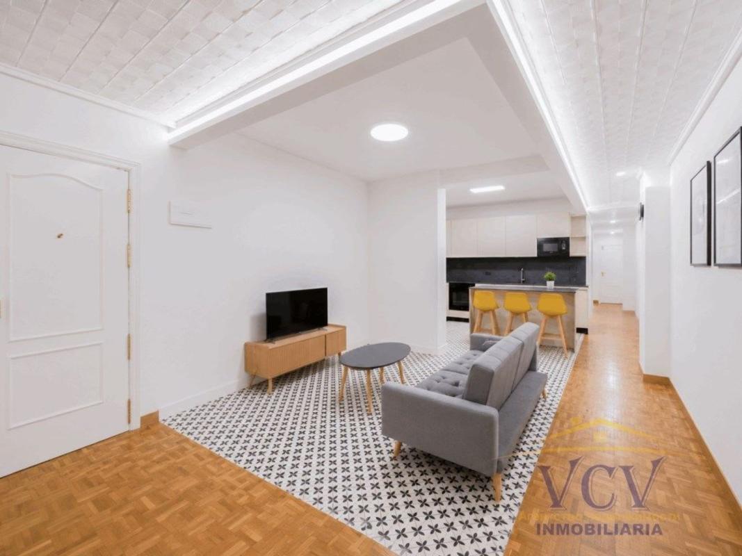 Продажа квартиры на Piso en Calle Reis Catòlics, Ensanche-Diputación, Alicante / Alacant, Аликанте / Алакант
photo 1