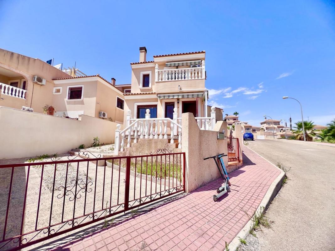 Недвижимость на продажу и в аренду в Испании photo 3